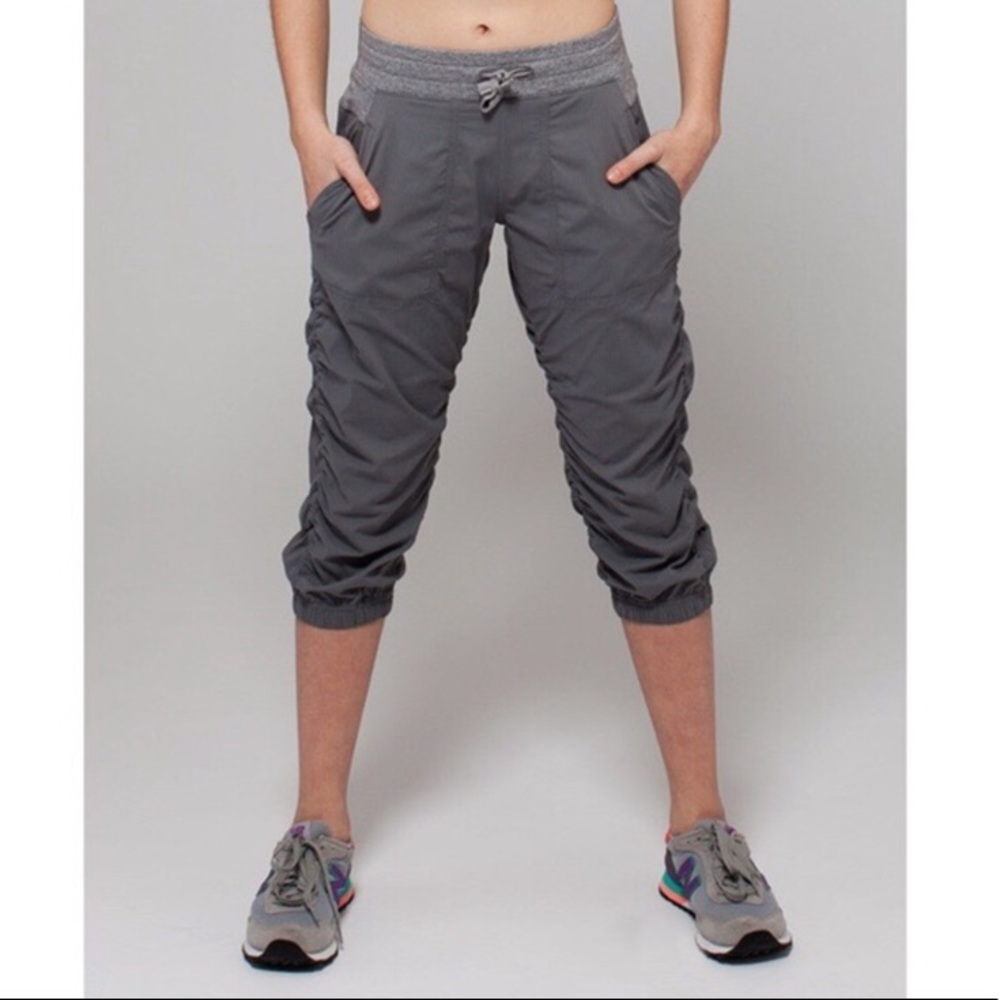 SIZE 7 EUC Ivivva by Lululemon Live to Move crop